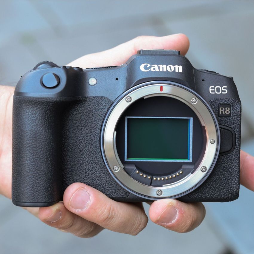 Canon EOS R8 Mirrorless Camera